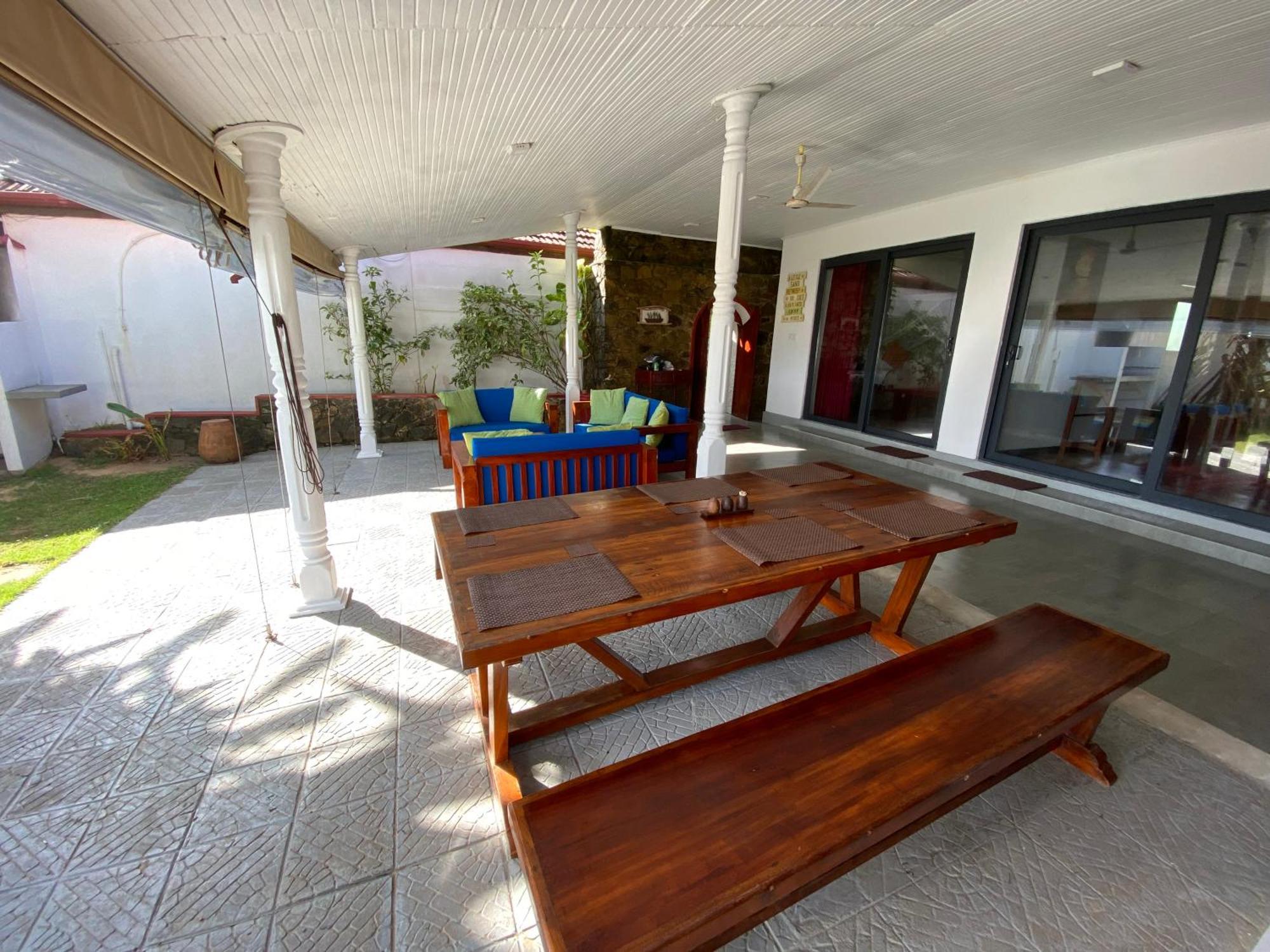 Tropical Beach House Hikkaduwa Exterior foto